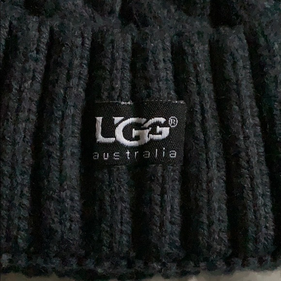 UGG Beanie Unisex Child - Picture 2 of 3